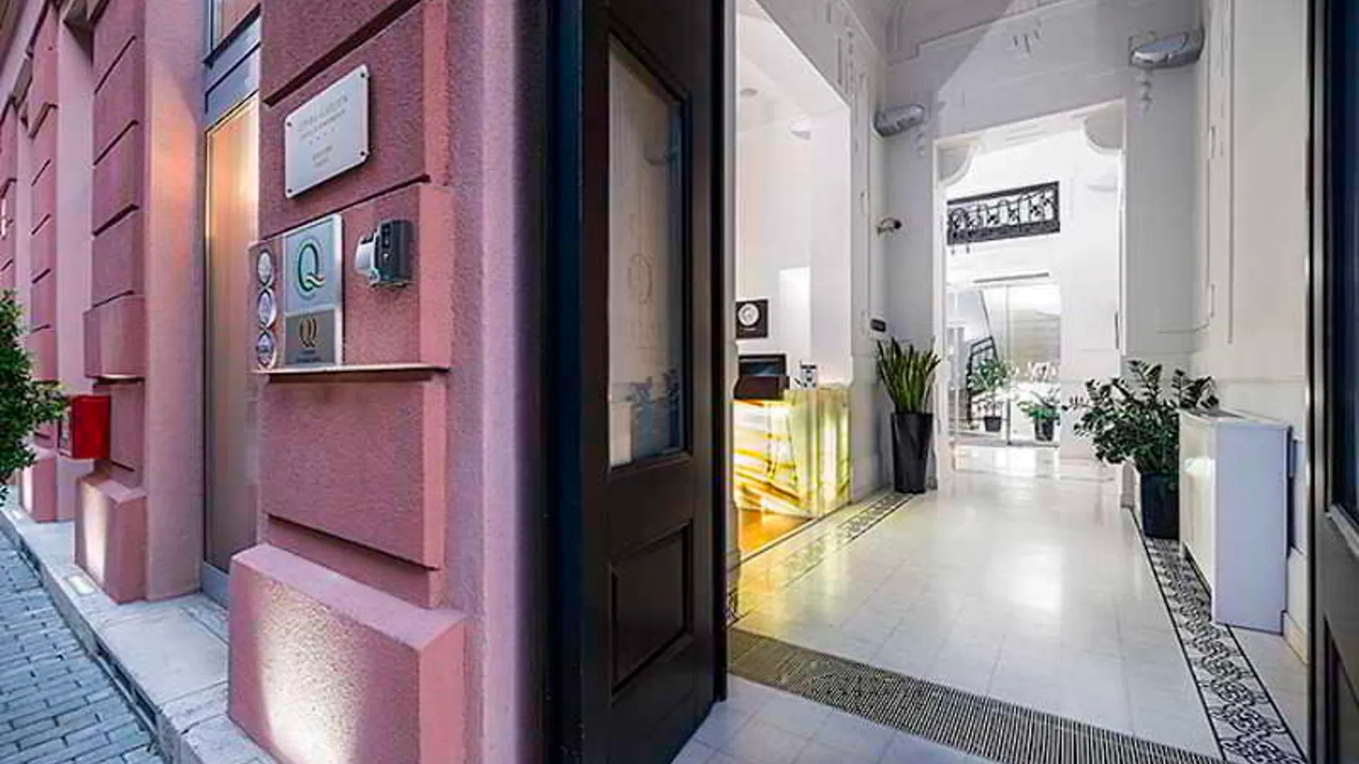 Opera Garden Hotel y apartamentos Budapest